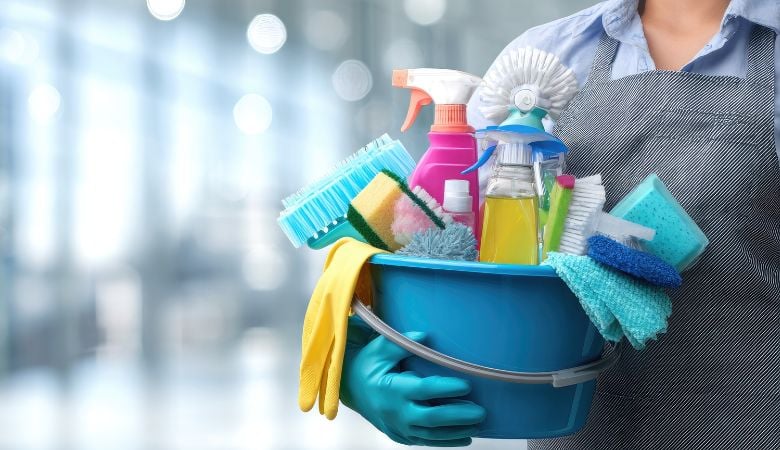 Kotisiivous pääkaupunkiseudulla 3–8 h – myös muuttosiivous